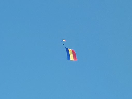 Neculai Nutu – cel mai mare steag national aeropurtat