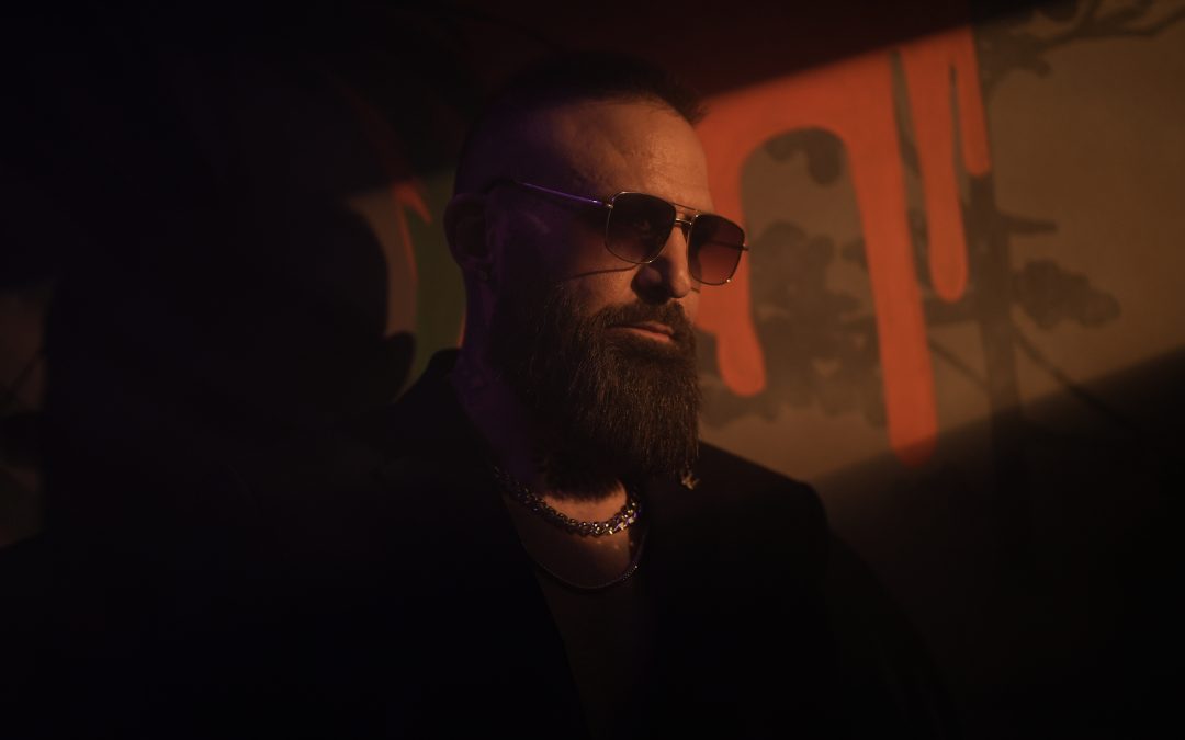 Cortes – Artistul roman cu cele mai multe săptămâni consecutive de lansare a unei melodii originale, pe parcursul unui an – 52